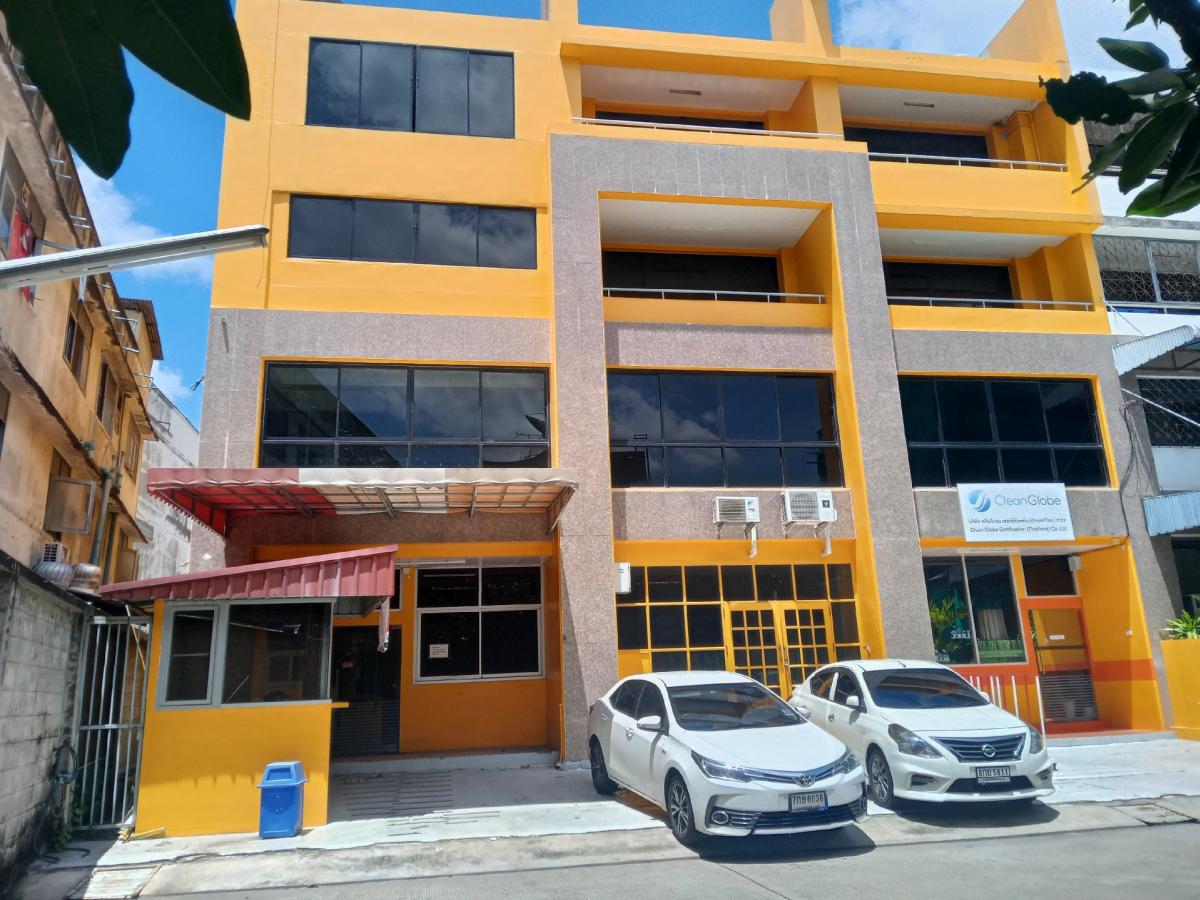 For RentShophouseBangna, Bearing, Lasalle : Commercial building for rent, 3 units