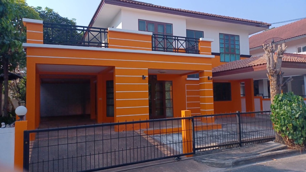 For RentHouseKorat Nakhon Ratchasima : House for rent in Land and House Village, Korat, shady, good condition, peaceful, suitable for relaxation.