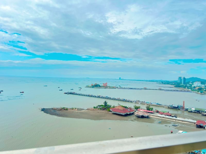 For SaleCondoSriracha Laem Chabang Ban Bueng : Big room, beautiful view, sea view, Sriracha Condo, Chermchomphon Road, near the municipality.