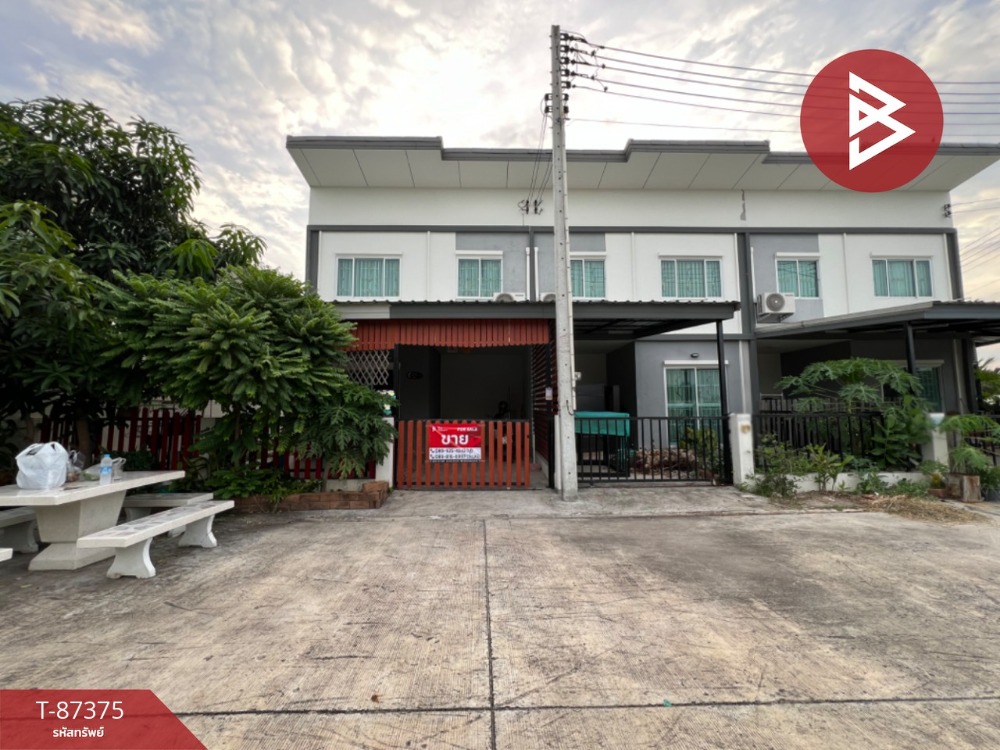 For SaleHousePattaya, Bangsaen, Chonburi : Townhouse for sale, Lio Bliss Village, Chonburi-Amata Nakorn, Chonburi.