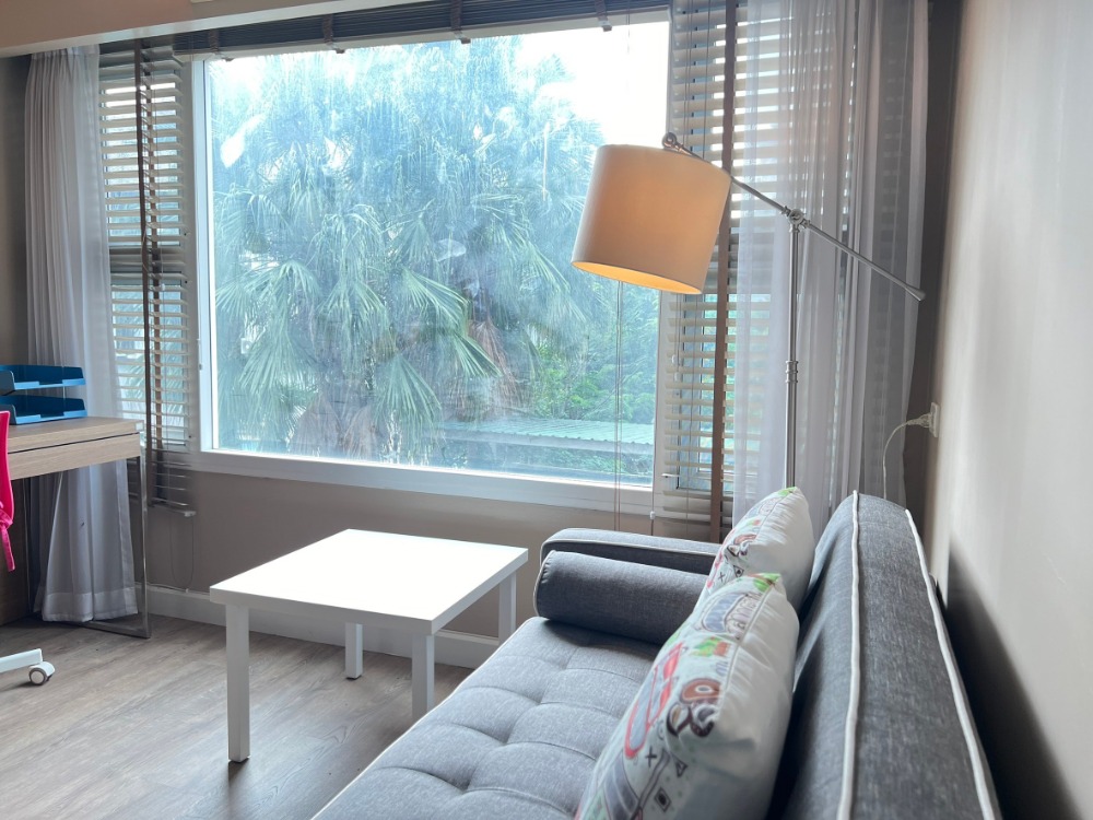 For SaleCondoChiang Mai : Condo for sale in prime location, Panna Residence 2Nimman, size 73.85 sq m., 1 bedroom, 1 bathroom, pool view, with furniture and electrical appliances, near One Nimman, only 550 m