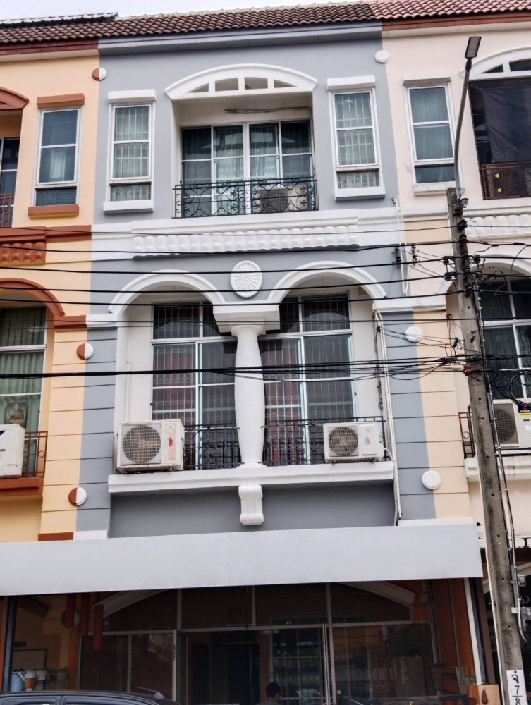 For SaleTownhouseChokchai 4, Ladprao 71, Ladprao 48, : 3-storey townhome for sale, level 21.2 sq m, Baan Klang Muang Chokchai 4, next to Crime Suppression Division, travel via MRT, very convenient, suitable for office and living.