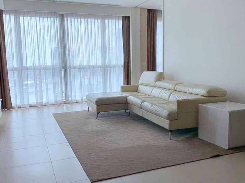 For SaleCondoWongwianyai, Charoennakor : ♦ Rare Unit ♦ 30+ Floor 131.26 sq.m. | 3 Beds, Chao Phraya river and Sathorn Bridge view | Condo near ICONSIAM 3 mins., BTS Taksin 3 mins.