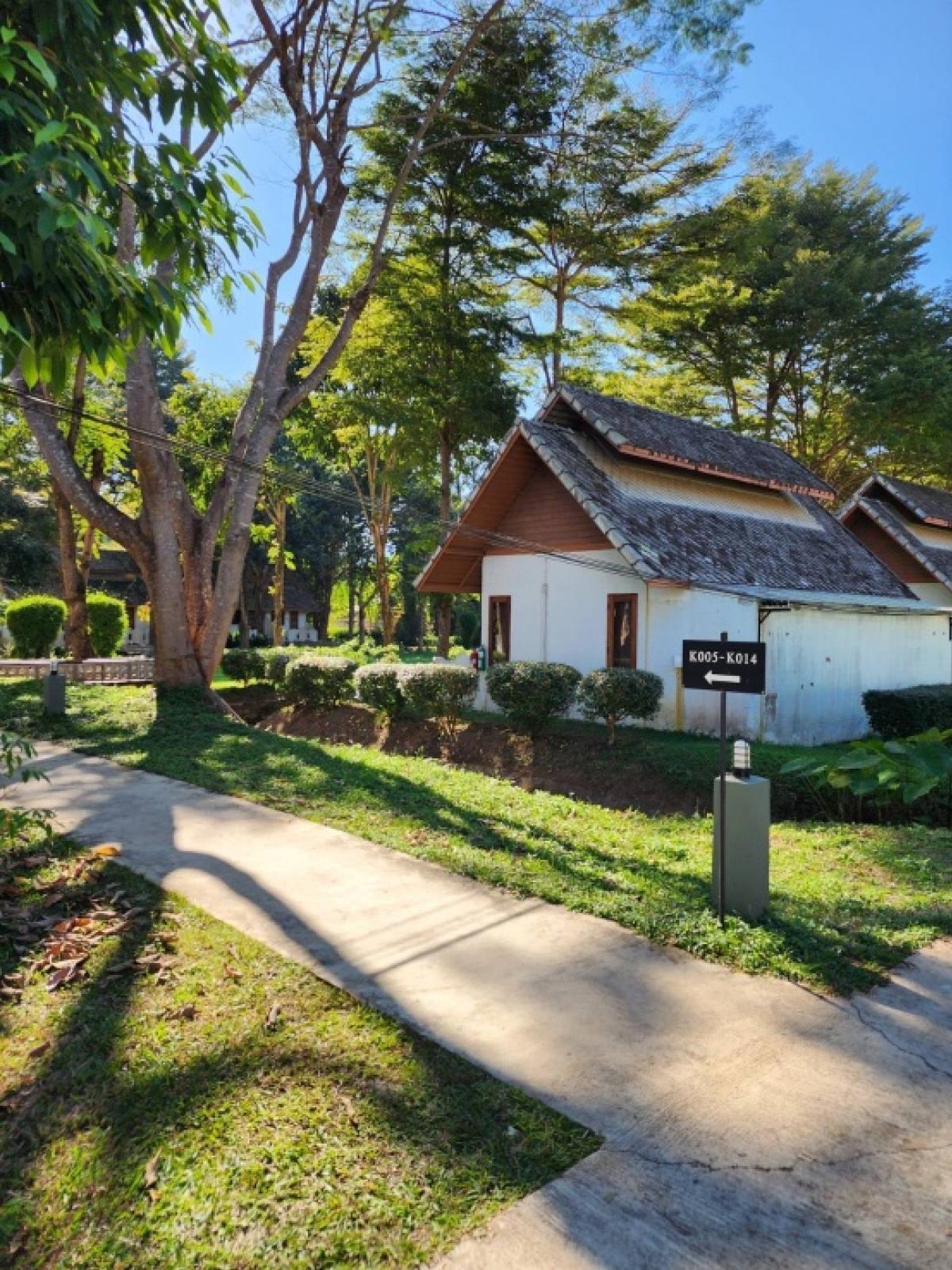 For SaleBusinesses for saleMae Hong Son : 📢👇 Resort for sale in Pai District, Mae Hong Son Province, still in operation, 1.5 km from the city, 24 twin houses, 11 houses, 8 Thara houses, meeting room, restaurant