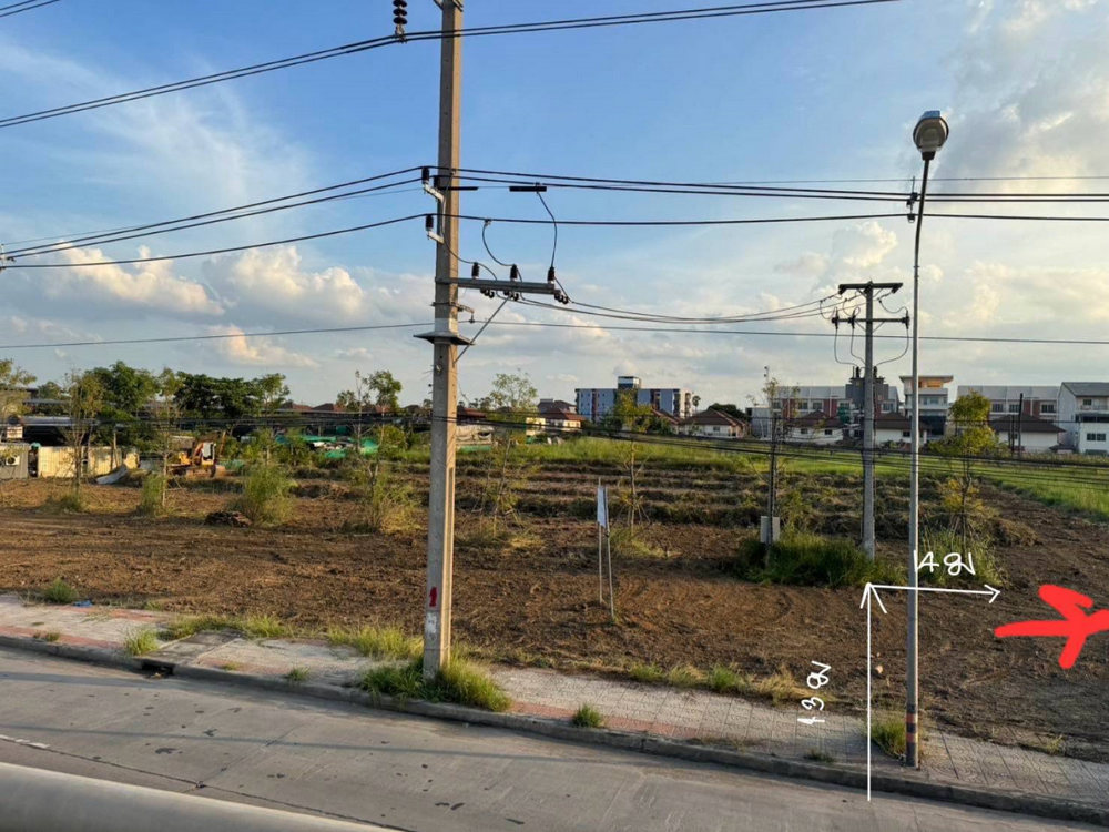 For RentLandPathum Thani,Rangsit, Thammasat : For inquiries, call: 061-549-2994. Vacant land for rent, 6 rai, on Road 346 (Rangsit-Pathum Thani), 70 meters wide on the road, near Santisuk Intersection, Mueang Pathum Thani, near Makro, Santisuk Intersection.