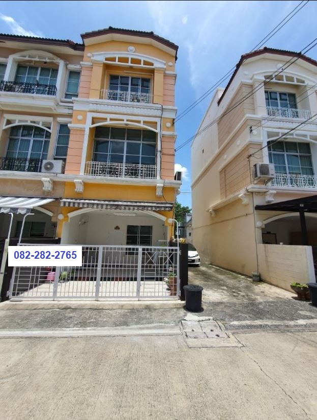 For SaleTownhouseChokchai 4, Ladprao 71, Ladprao 48, : Corner house, 22 sq m, 3 bedrooms, 4 bathrooms, 3-story townhome, Baan Klang Muang Chokchai 4