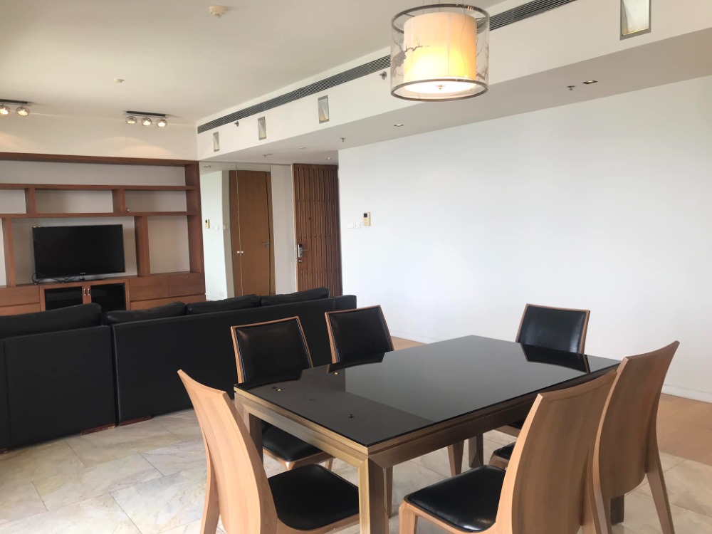 For RentCondoSathorn, Narathiwat : 🔥 Luxurious Condo for Rent at The Met Sathon 🔥