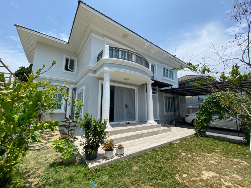 For RentHouseSukhumvit, Asoke, Thonglor : For rent, large Sukhumvit house, correct Feng Shui principles from the 9th era, beautiful and modern in every way, can't find it at this price, Sukhumvit 54, detached house, 4 bedrooms, 4 bathrooms.