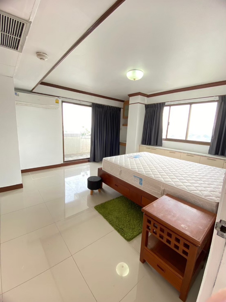 For RentCondoOnnut, Udomsuk : For rent, Condo Baan On Nut, 75 sq m, 1 bedroom, 1 bathroom, large room, 9th floor, corner room, near BTS, convenient transportation, lots of food