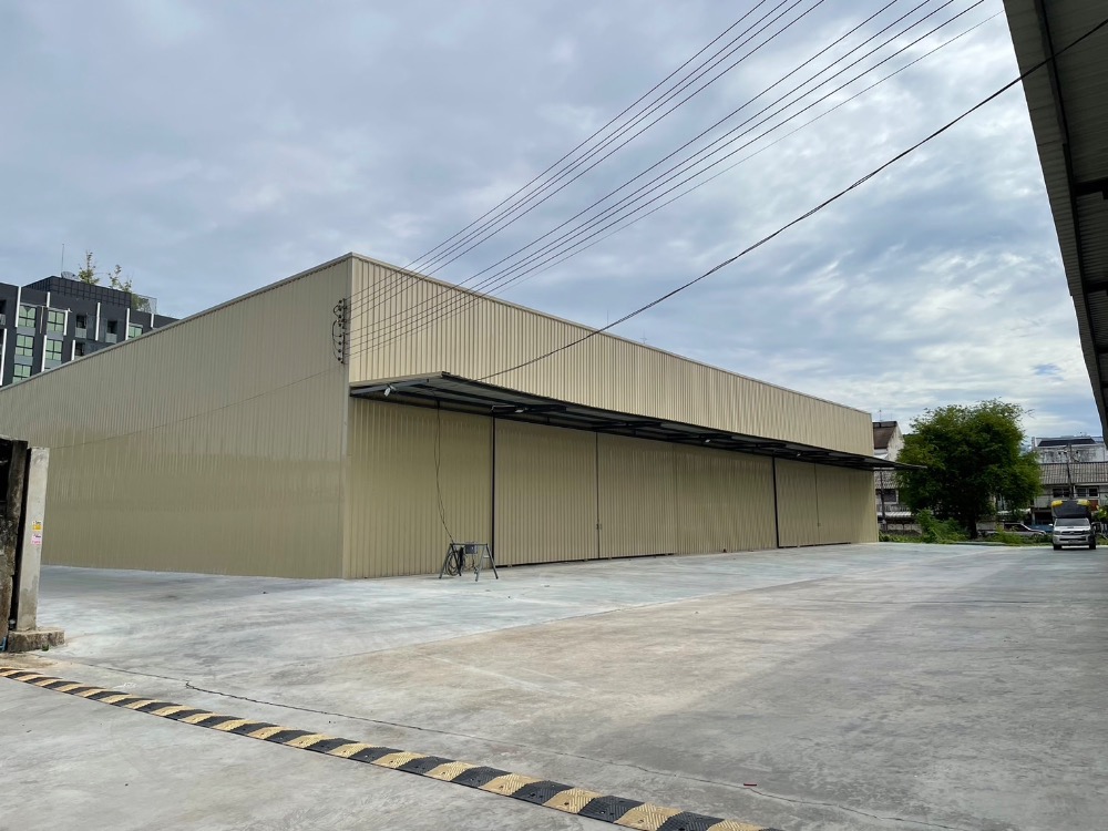 For RentWarehouseOnnut, Udomsuk : Warehouse for rent, beautiful, cheap, Soi Sukhumvit 101/1, can enter and exit in many ways. There's one last room left. Hurry and add me @841qqlnr