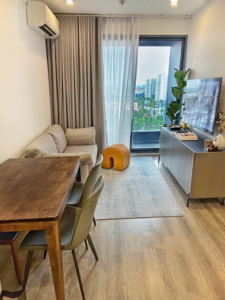 For RentCondoOnnut, Udomsuk : For rent: IDEO Mobi Sukhumvit 66, unobstructed view, receives full natural light.