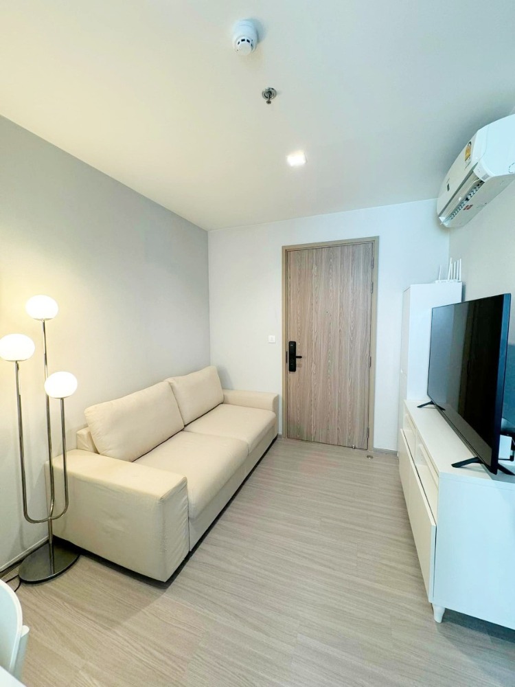 For SaleCondoThaphra, Talat Phlu, Wutthakat : For sale: Life Sathorn Sierra, 1 bedroom, 32 sqm., 9th floor, new room, fully furnished, near BTS Talat Phlu.