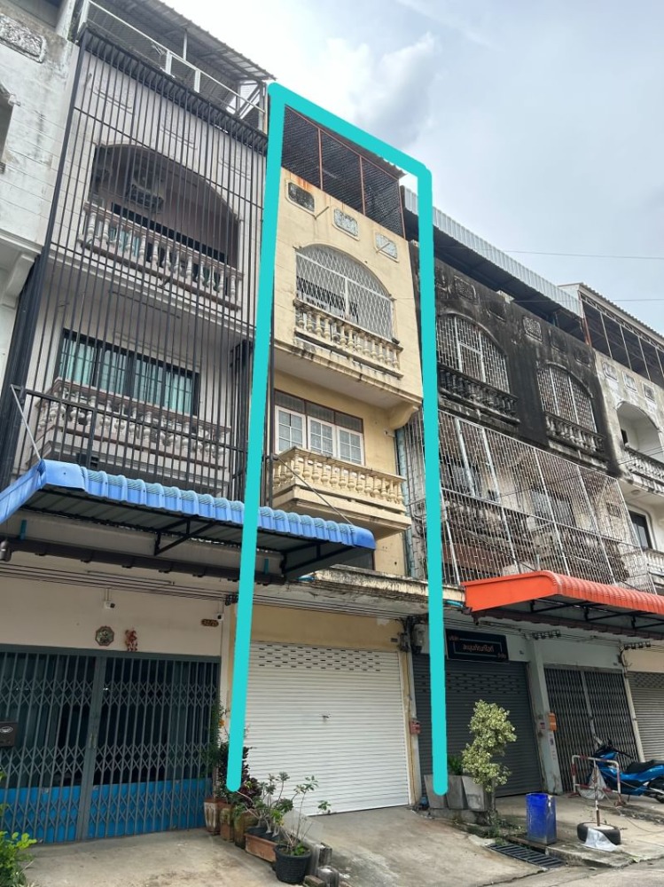 For RentShophouseMin Buri, Romklao : Commercial building for rent, 4.5 floors, decorated, painted, renovated, Ramkhamhaeng 90, opposite Paseo Mall