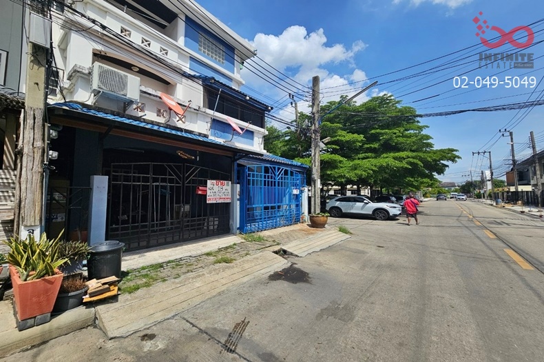 For SaleTownhouseKaset Nawamin,Ladplakao : Townhouse for sale, 3 floors, Porbdin Village, Soi Nawamin 157, Main Road