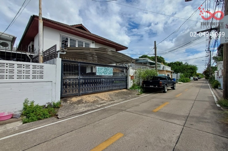 For SaleHouseSapankwai,Jatujak : For sale: 2-storey detached house, 72 square wah, Soi Lat Phrao 35, Soi Supaphong, near the Yellow Line