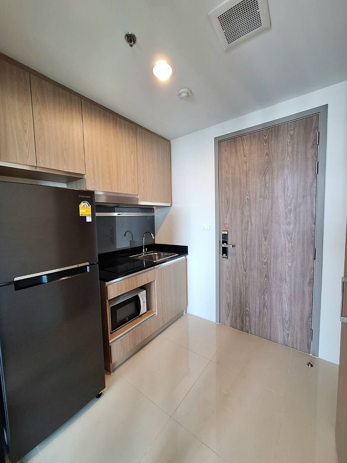 For RentCondoBangna, Bearing, Lasalle : For Rent / Niche Mono Sukhumvit - Bearing, large room size 35 sqm., Walk to BTS Bearing (BTS BEARING)