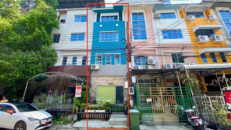 For SaleShophouseRamkhamhaeng, Hua Mak : S-HQQY104 Commercial building for sale, Soi Ramkhamhaeng 39, size 18 sq m, usable area 220 sq m, 4 bathrooms, 3 water, 5.2 million 064-959-8900