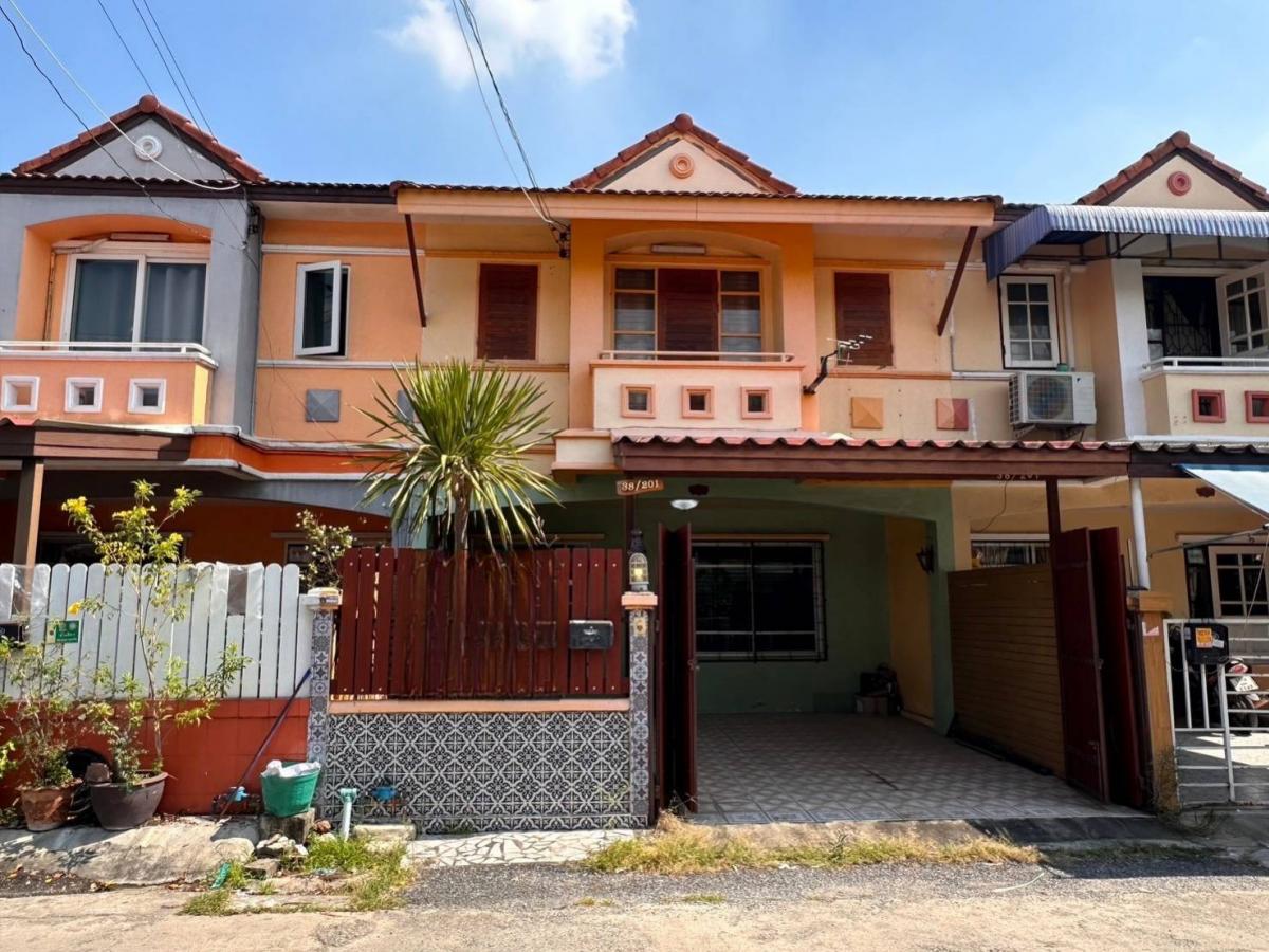 For SaleTownhouseNawamin, Ramindra : 2-story townhouse for sale, KC Village 4, Ramindra, Sam Wa Tawan Tok, Hathairat 39