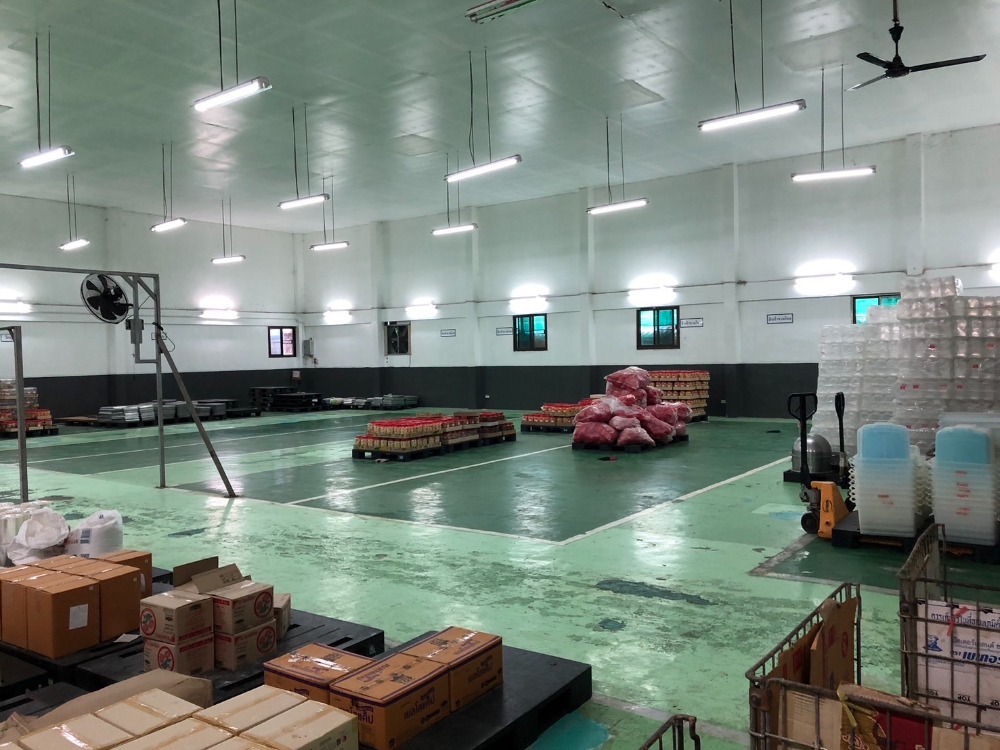 For RentFactoryPathum Thani,Rangsit, Thammasat : Factory, warehouse for rent, Lam Luk Ka, Khlong 8, close to the Subdistrict Administrative Organization. Lam Luk Ka is 800 meters away, area 1200 sq m.