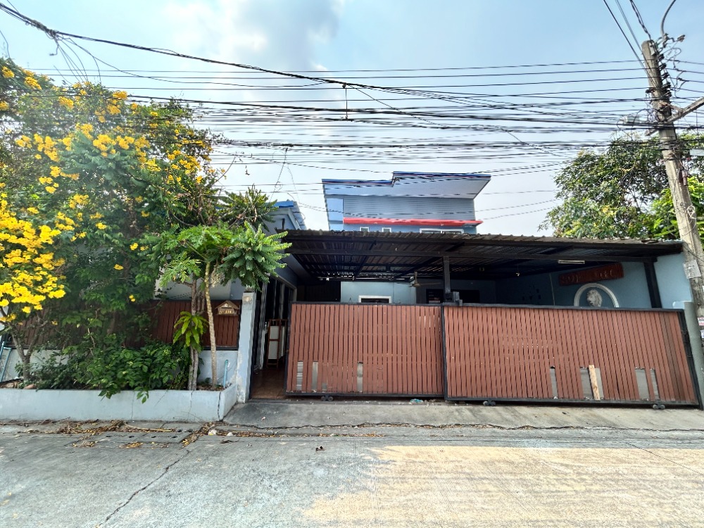 For SaleHouseMin Buri, Romklao : For sale: 2-storey detached house, Buakhao Village, Ramkhamhaeng 174, 55 sq m.