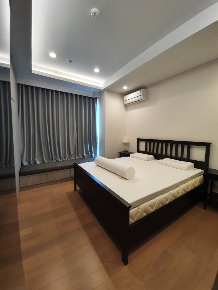 For SaleCondoRatchathewi,Phayathai : Urgent sale!! 1 bedroom condo, Supalai Elite Phayathai | Size 61 sq m. | 18th floor, north side | Ceiling height 3 meters.