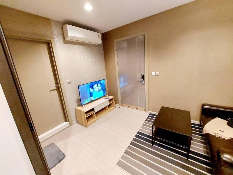 For RentCondoRama9, Petchburi, RCA : For Rent LIFE Asoke - Rama 9 1 Bedroom 1 Bathroom 33 sqm