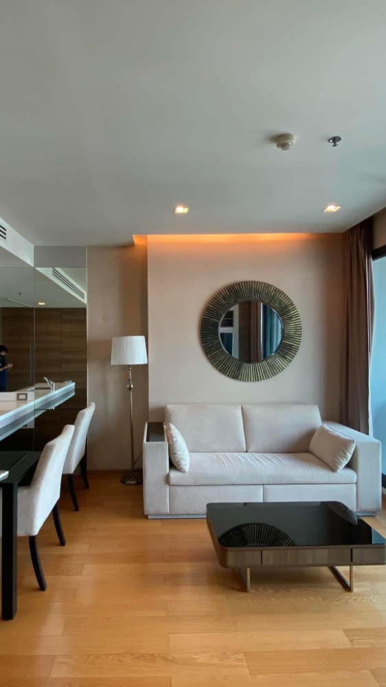 For SaleCondoSathorn, Narathiwat : ● Super Luxury ● 20++ floor | 1 bedrooms 55.28 sq.m. | Condo Near BTS Saint Louis 1 min., Bangkok Christian College 3 mins., King Power Mahanakhon 3 mins.