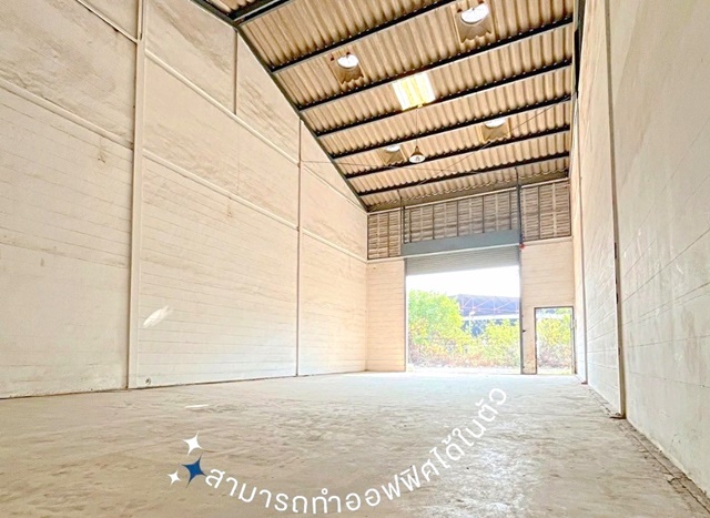 For RentWarehousePinklao, Charansanitwong : MRT Bang Aor 800m. Charan 88-96 Warehouse for rent to store products and various materials 22sq.wa.