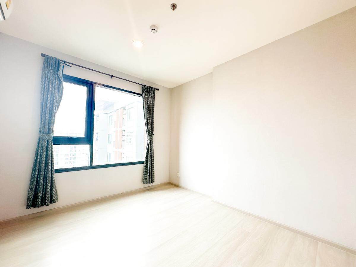 For SaleCondoPinklao, Charansanitwong : ❖ Luxury condo, large room, more than 400,000 baht left! ❖ ⬥ Life Pinklao Condo next to MRT Bang Yi Khan ⬥ Size 31 sq m, installment only 11,xxx ⬥ Reserve only 5000 baht!