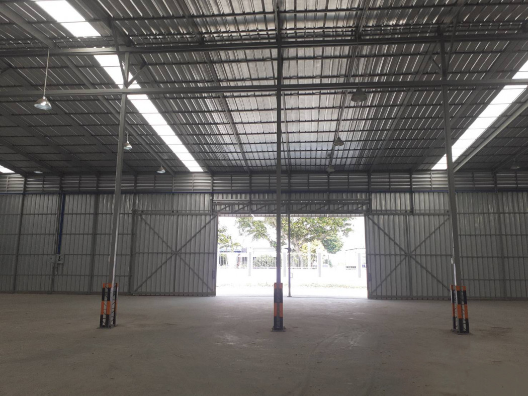 For RentWarehouseMin Buri, Romklao : Warehouse for rent, Lat Krabang, 176 sq m, 1 sq m, next to the road [ R09D_2 ].