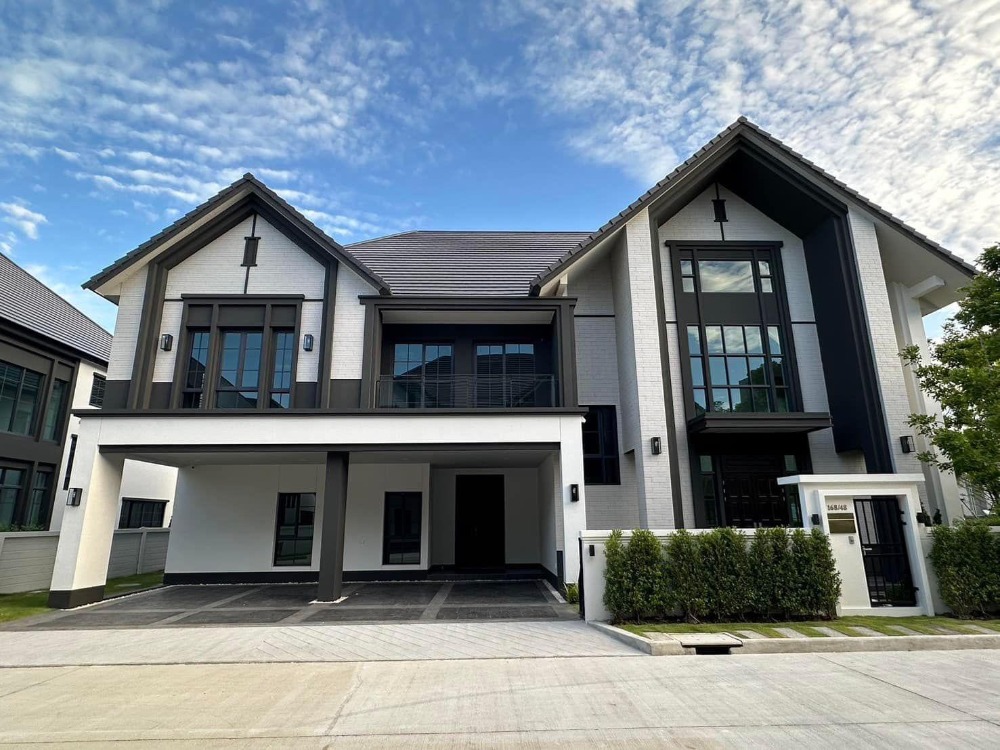 For SaleHouseBangna, Bearing, Lasalle : ♦ Modern Classic ♦ Single house 2 storey 5 beds | 123.00 sq.w.. 580.00 sq.m. | near Concordian International School 6 mins, IKEA Bangna 8 mins, Muang Kaew Golf Course 8 mins