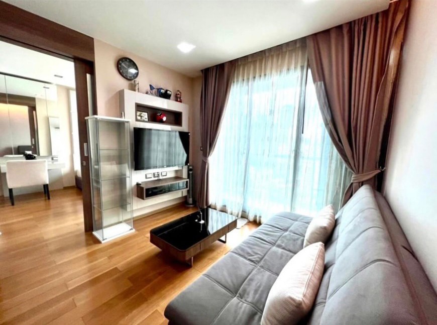 For SaleCondoSathorn, Narathiwat : ● Prime Location ● 20++ floor | 1 bedrooms 46.50 sq.m. | Condo Near BTS Saint Louis 1 min., Bangkok Christian College 3 mins., King Power Mahanakhon 3 mins.