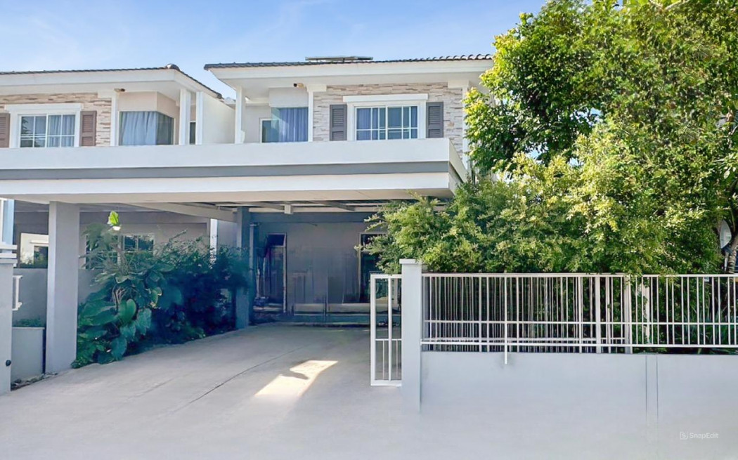 For SaleHousePhutthamonthon, Salaya : For sale: Single house, ready to move in, in a good location, Villagio Pinklao, 120 sq m, 35 sq wa, multiple entry and exit routes