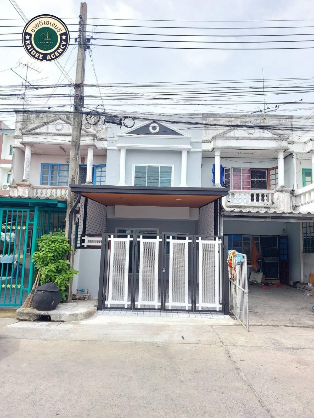 For SaleTownhouseNawamin, Ramindra : 2-story townhouse, Amphon Place Village, Sukapiban 5, Soi 41, Soi Talad Or Ngoen, Sai Mai District Office. Sukhapiban 5 Expressway, Chatuchot Expressway, Big C, Sukhapiban 5, Plearnari Mall, Theparak Road