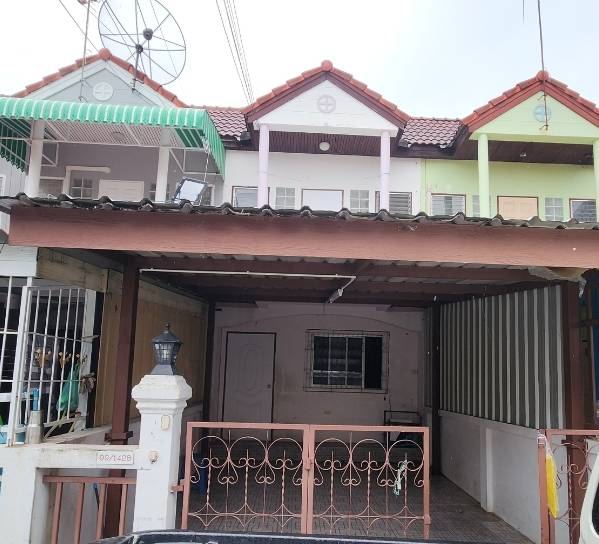 For RentTownhomeSamut Prakan,Samrong : Townhouse for rent, Sap Din Thong, near Synphaet Hospital, Theparak, just 5 minutes.