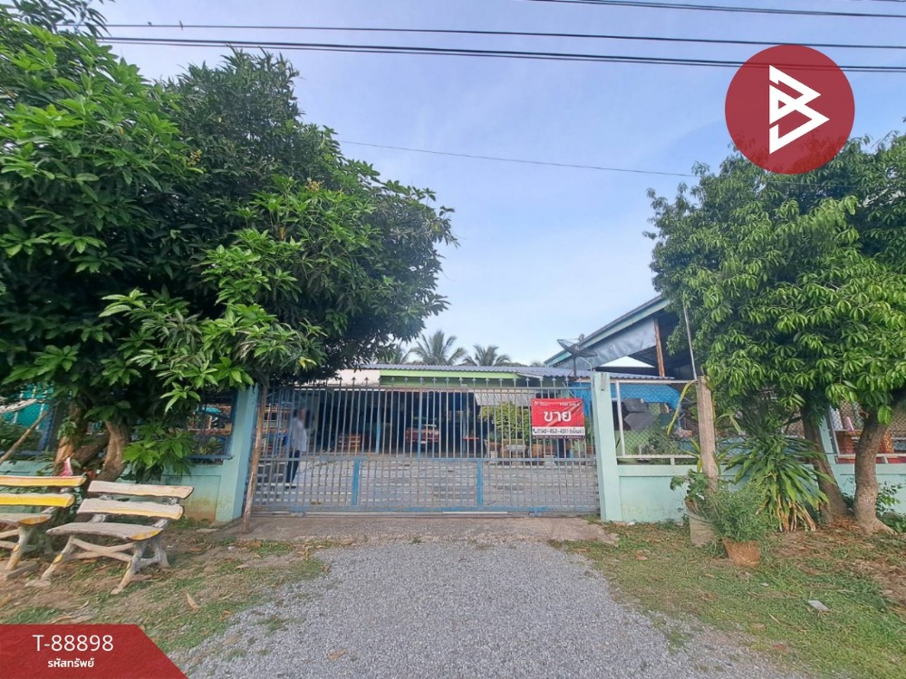 For SaleHouseNakhon Sawan : Single house for sale with land, area 1 ngan 33.2 square wa, Phayakhiri, Nakhon Sawan