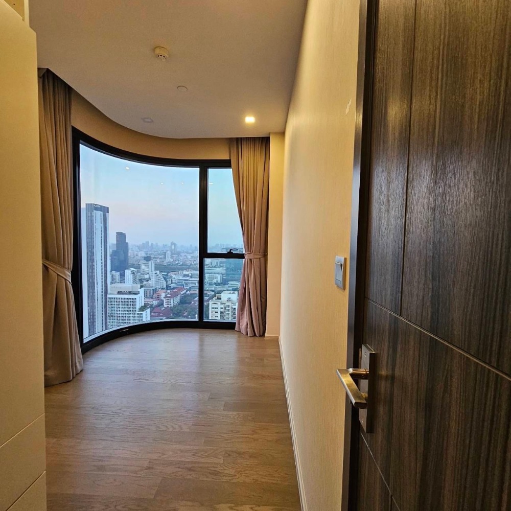 For SaleCondoSukhumvit, Asoke, Thonglor : Property code BP0077 Ashton Asoke, room size 47 sq m, 2 bedrooms, 1 bathroom, 42nd floor.