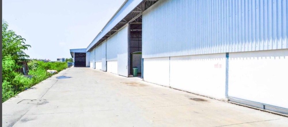 For RentWarehouseSamut Prakan,Samrong : Warehouse for rent, Bangna Trat Km. 5, Bang Phli, Samut Prakan, area 2,687 sq m.