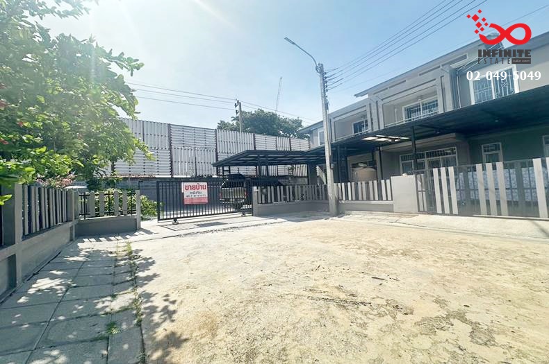 For SaleTownhouseSamut Prakan,Samrong : 2-story townhouse for sale, behind the edge, parking for up to 4 cars, Garden Ville Bang Pu, Sukhumvit Road.