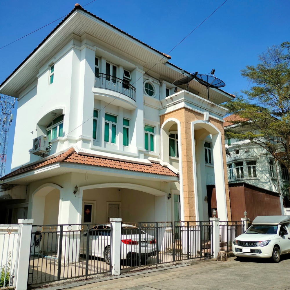 For SaleHouseNawamin, Ramindra : House for sale, Baan Pattra Villa 5, Nuanchan Road, Bueng Kum, Bangkok.