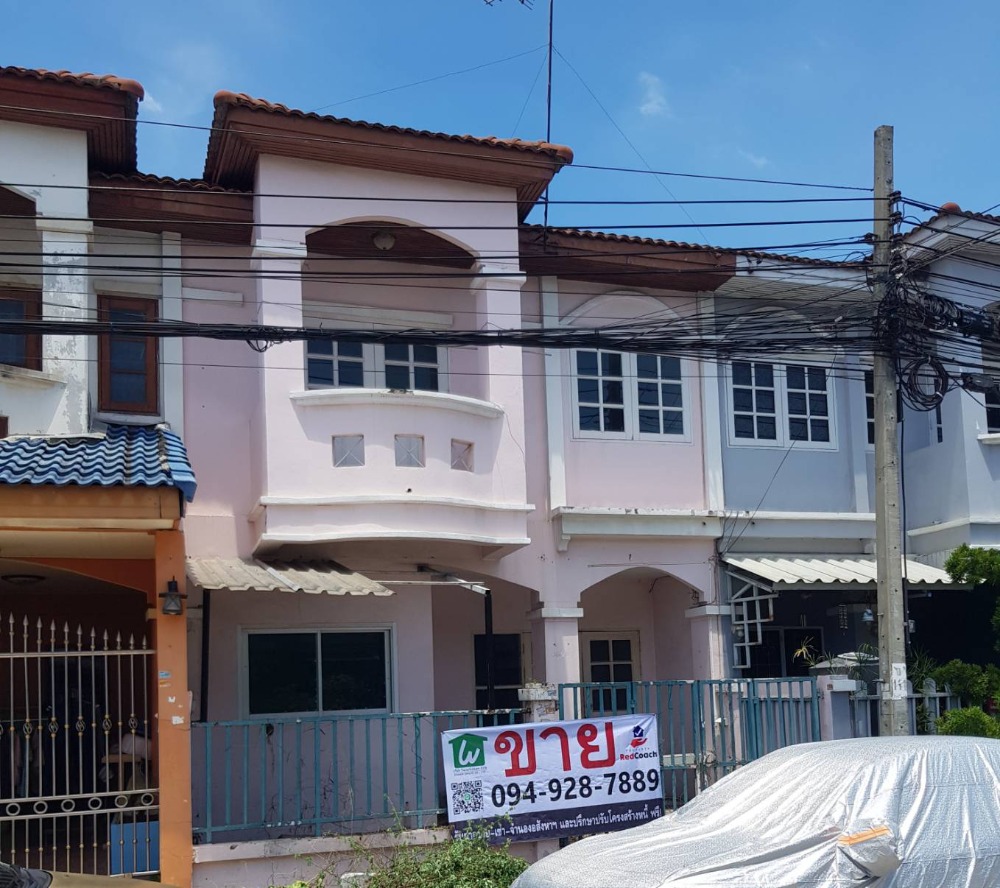 For SaleTownhouseNonthaburi, Bang Yai, Bangbuathong : 2-story townhouse for sale, in front of the village Siriwan-Chuanchom ,Bang Bua Thong, all free transfer.