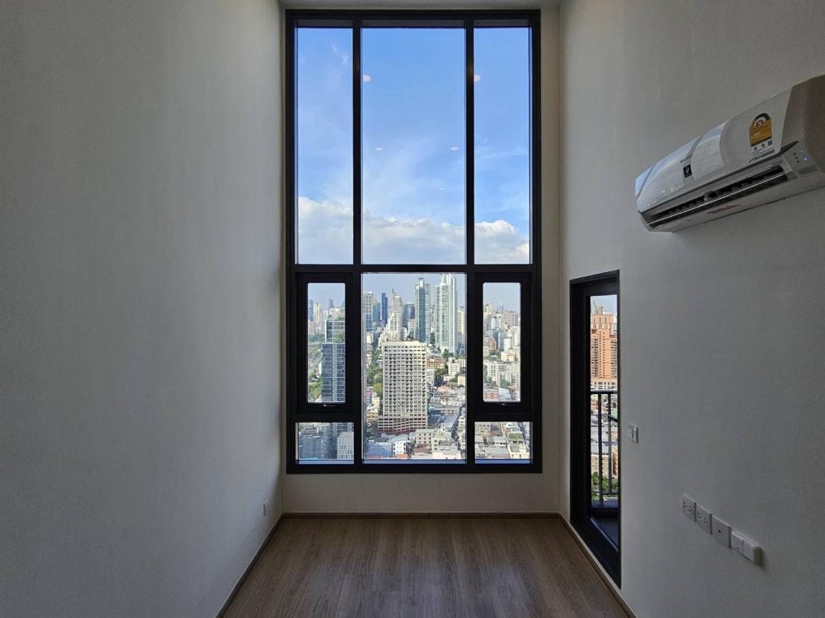 ขายดาวน์คอนโดคลองเตย กล้วยน้ำไท : (เจ้าของ) ขาย Life Rama 4 - Asoke 2Br.Vertiplex 48 sqm. วิวทะเลสาบ สวนป่าเบญจกิติ ทิศเหนือ ชั้น 34