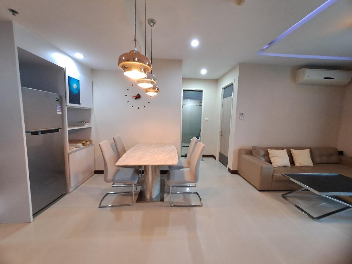 ขายคอนโดพระราม 9 เพชรบุรีตัดใหม่ RCA : Sell 2 bedrooms 2 bathrooms  85 sqm at corner unitclose to MRT petchburi 150 metres close to SWU university 200 metresnext to Singha complex buildingclose to Airport link 450 metresplease contact me095 905 35 35