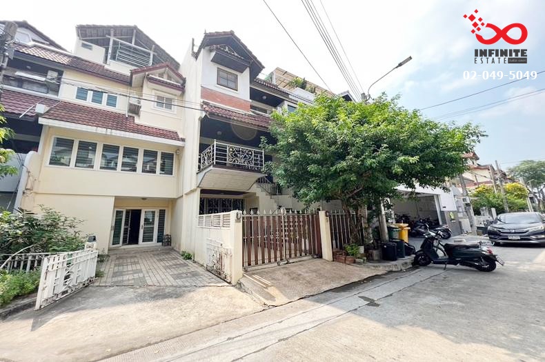 For SaleTownhouseKaset Nawamin,Ladplakao : Townhome for sale, 3.5 floors, Nep Park Villa Village, Prasert Manukit-Mai Lap-Ramindra Road.