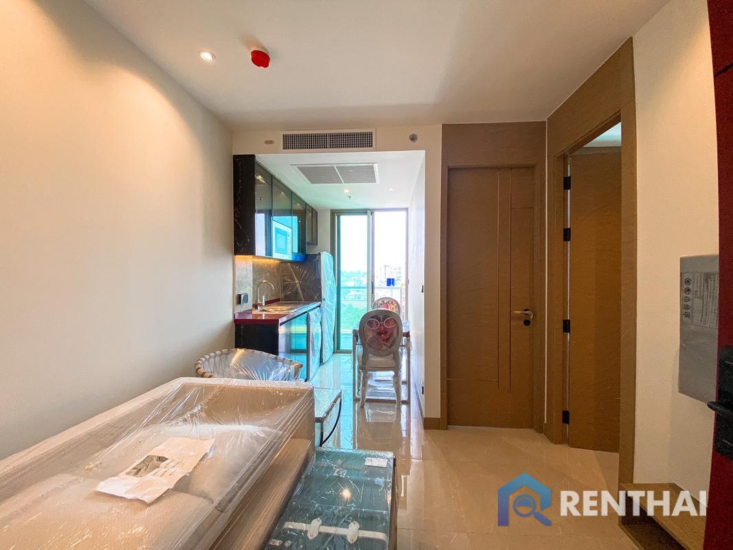 For SaleCondoPattaya, Bangsaen, Chonburi : The Riviera Ocean Drive condominium near Jomtien beach 1 Bedroom 27 sq.m. Sea view