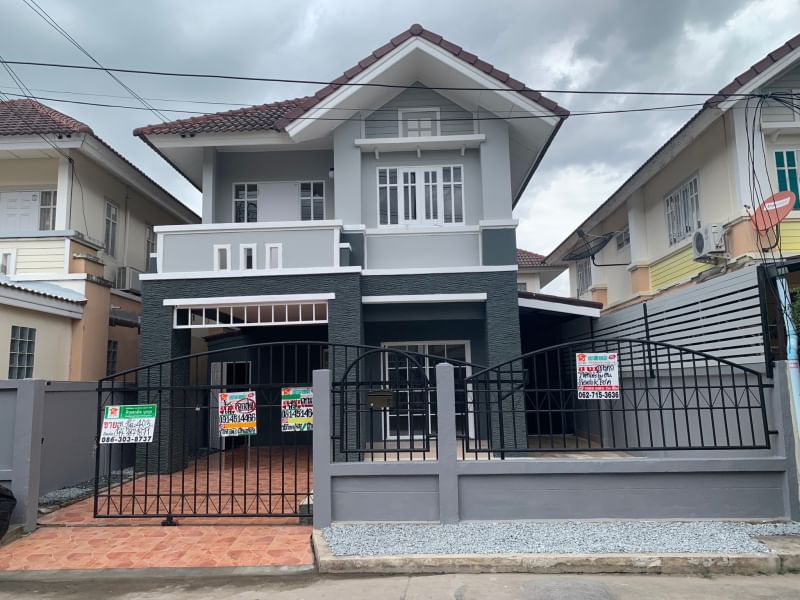 For SaleHouseNawamin, Ramindra : Selling very cheaply, 2-story semi-detached house, Villa Ram Ithra 9 Village, area 40.3 sq m, Soi Khubon 27, intersection 60. The house has 3 bedrooms, 2 bathrooms.