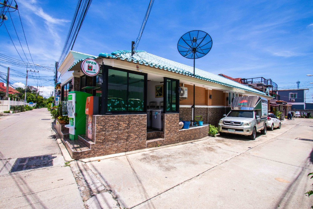 For SaleHousePattaya, Bangsaen, Chonburi : Passive Income!! Residential House with Business Operations: Water Vending Machine, Coin-Operated Washing Machines. For Sale: Corner Single House, 59 sq. wah, Stable Income, Thung Klom-Tan Man 1, Nong Prue, Pattaya