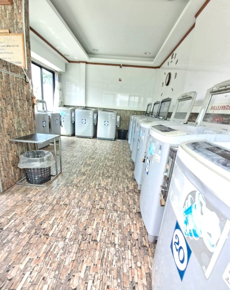 For SaleHousePattaya, Bangsaen, Chonburi : Store!!! Free 15 washing machines included!!!! With a fully furnished home featuring high-quality furniture!!! Unbeatable value, you won't find this deal anywhere else!!! Detached house for sale with a store located in T