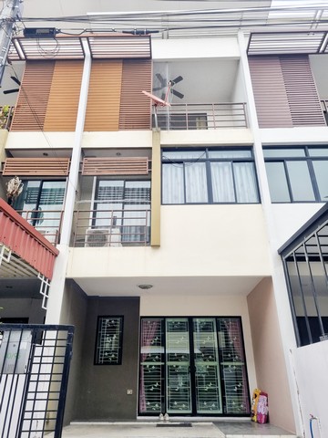 For SaleTownhomeBang kae, Phetkasem : 3-storey townhouse, Synergy Phetkasem 69, ready to move in, in a great location, live there and be very lucky.