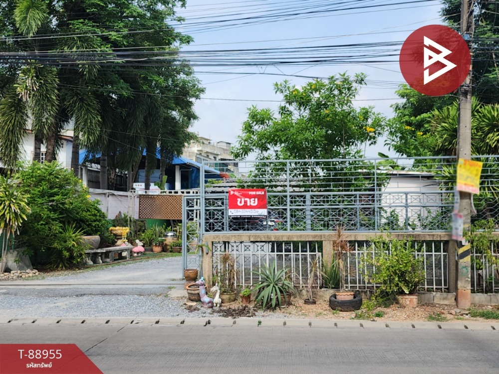 For SaleHouseNakhon Pathom : Single house for sale with land, good location next to the main road, Khun Kaeo, Nakhon Chai Si.